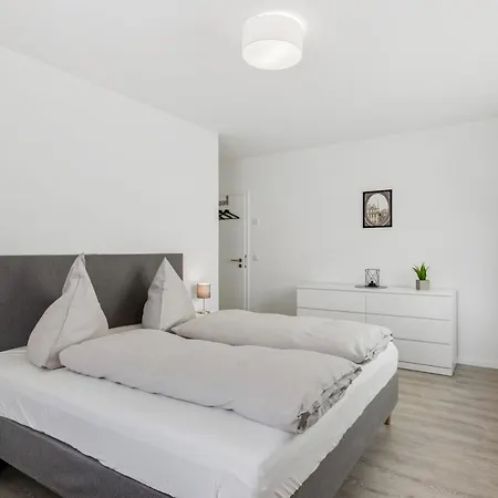 Apartment Winetime - Modern - Boxspringbetten - Nähe Mercedes-benz