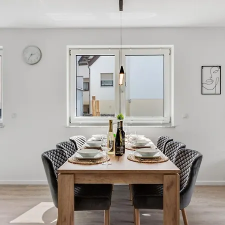 Winetime - Modern - Boxspringbetten - Nähe Mercedes-benz Apartment Woerth am Rhein