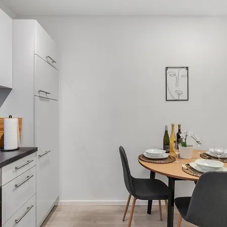 Apartment Winetime - Modern - Boxspringbetten - Nähe Mercedes-benz *